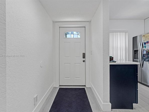 1105 Lake Shore Dr 202, Lake Park FL 33403
