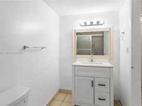 17500 NW 68th Ave D1004, Hialeah FL 33015