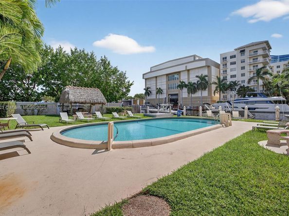 1700 SE 15th St 215, Fort Lauderdale FL 33316