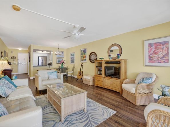 1700 SE 15th St 215, Fort Lauderdale FL 33316