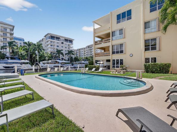 1700 SE 15th St 215, Fort Lauderdale FL 33316
