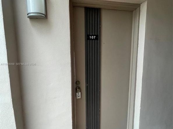 8400 SW 133rd Ave Rd 107, Miami FL 33183