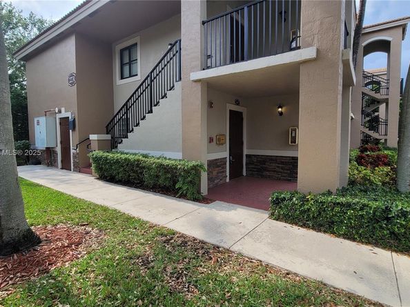 22731 SW 88th Pl 101, Cutler Bay FL 33190