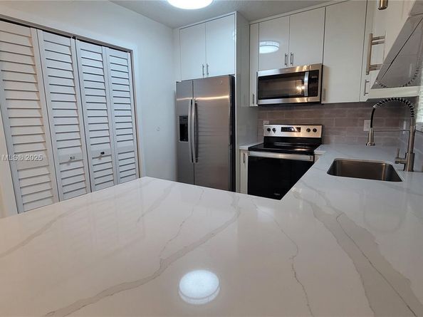 22731 SW 88th Pl 101, Cutler Bay FL 33190