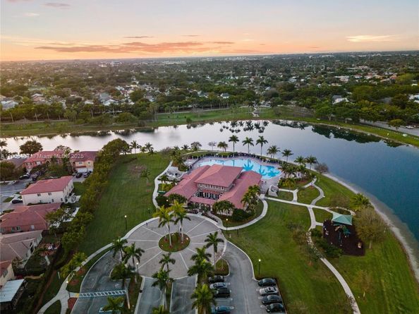 22731 SW 88th Pl 101, Cutler Bay FL 33190