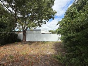 1865 NW 70th St, Miami FL 33147