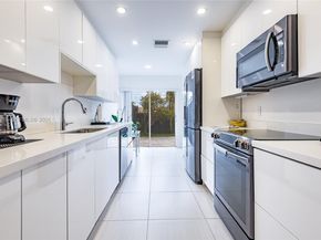 370 SE 2nd Ave G3, Deerfield Beach FL 33441