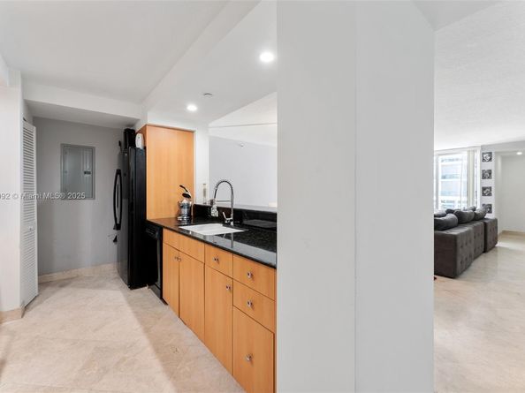 6917 Collins Ave 607, Miami Beach FL 33141