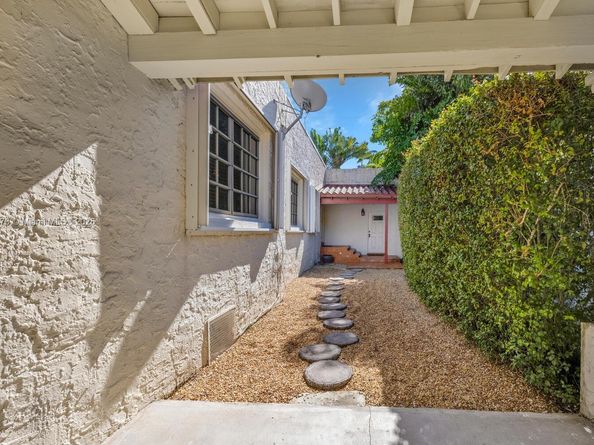 234 Alesio Ave, Coral Gables FL 33134