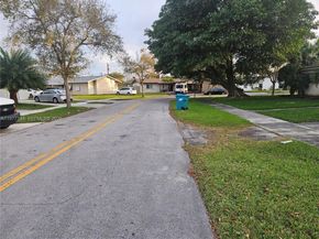 19112 SW 95th Ave, Cutler Bay FL 33157