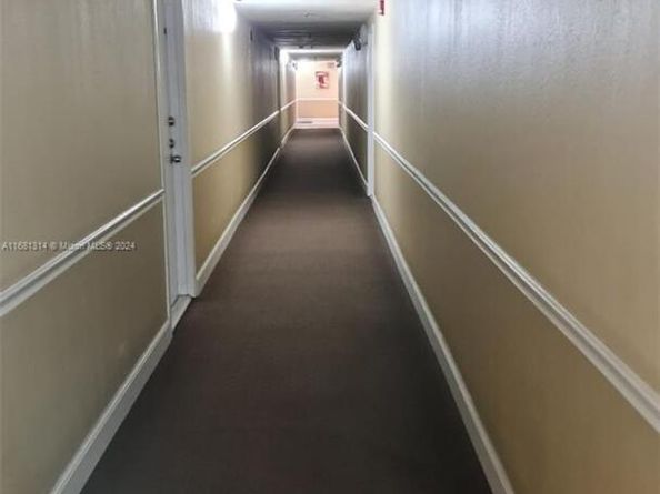 5249 NW 7th St 511, Miami FL 33126