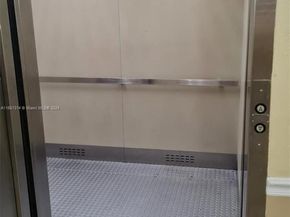 5249 NW 7th St 511, Miami FL 33126