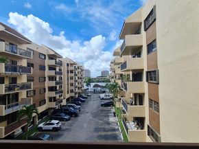 5249 NW 7th St 511, Miami FL 33126