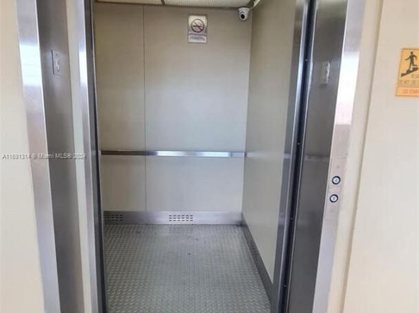 5249 NW 7th St 511, Miami FL 33126