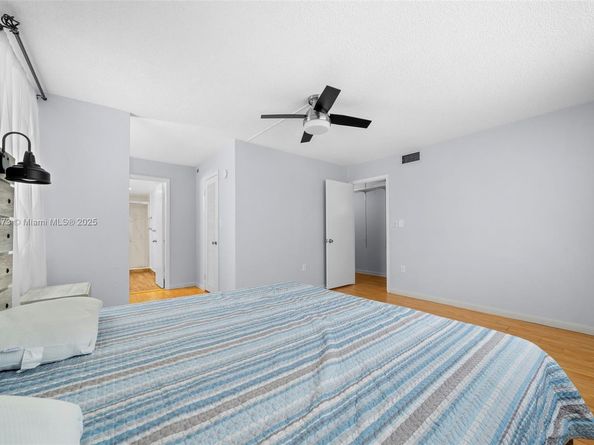 3551 NE 169th St 212, North Miami Beach FL 33160