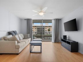 3551 NE 169th St 212, North Miami Beach FL 33160