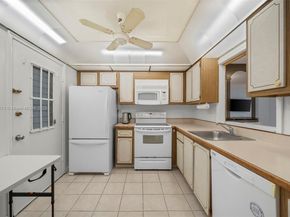 3551 NE 169th St 212, North Miami Beach FL 33160