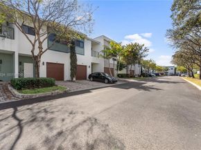 4440 NW 8th Ct, Plantation FL 33317