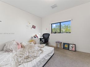 4440 NW 8th Ct, Plantation FL 33317
