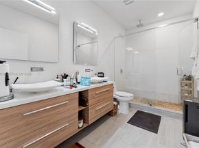 4440 NW 8th Ct, Plantation FL 33317