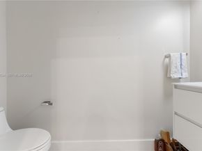 4440 NW 8th Ct, Plantation FL 33317