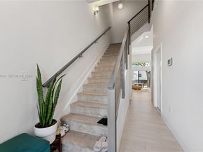 4440 NW 8th Ct, Plantation FL 33317