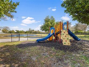4440 NW 8th Ct, Plantation FL 33317