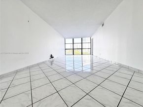 1000 Parkview Dr 424, Hallandale Beach FL 33009
