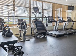 1000 Parkview Dr 424, Hallandale Beach FL 33009