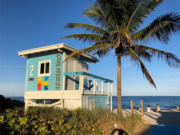 1000 Parkview Dr 424, Hallandale Beach FL 33009