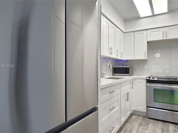 2901 Polk St 14, Hollywood FL 33020