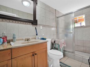 538 NW 20th Ave, Miami FL 33125