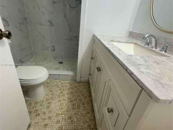 8435 Sunrise Lakes BLV 104, Sunrise FL 33322