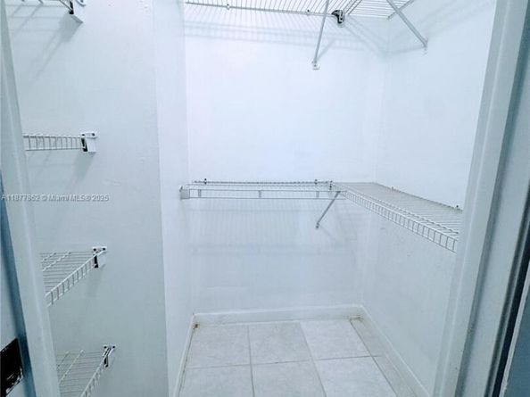 8435 Sunrise Lakes BLV 104, Sunrise FL 33322