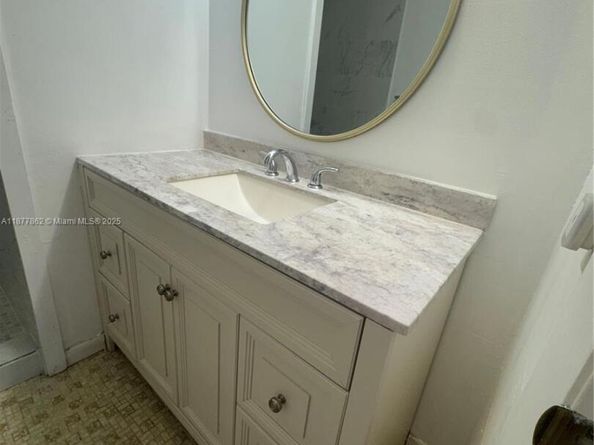 8435 Sunrise Lakes BLV 104, Sunrise FL 33322