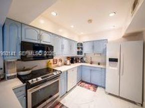 13645 NW 3rd Ave, North Miami FL 33168