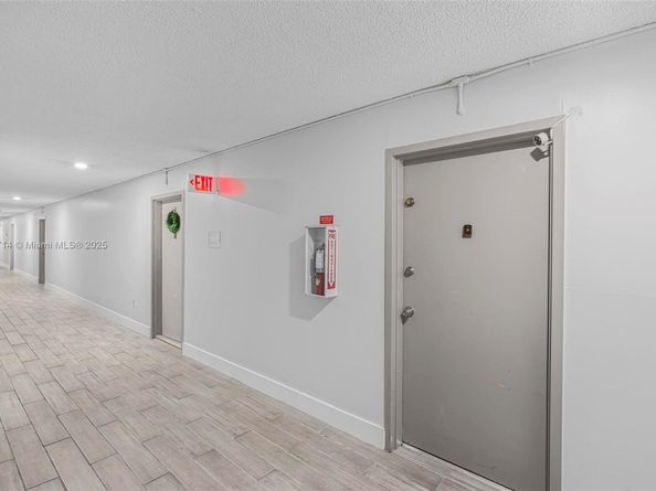 555 NE 123rd St 218A, North Miami FL 33161