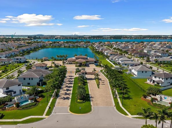 4406 SW 176th Ave, Miramar FL 33029