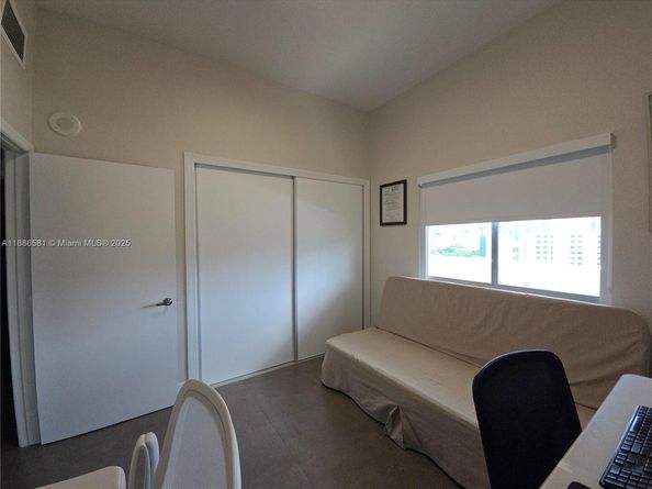 36 NW 6th Ave TS9, Miami FL 33128