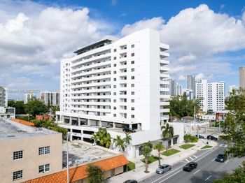 36 NW 6th Ave
