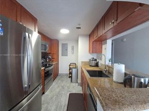 36 NW 6th Ave TS9, Miami FL 33128