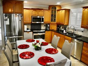 1352 NW 129th Way, Sunrise FL 33323