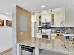 20335 W Country Club Dr 310, Aventura FL 33180