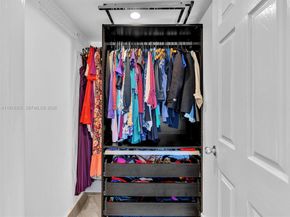 20335 W Country Club Dr 310, Aventura FL 33180