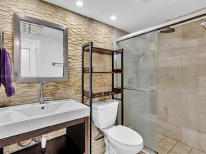 20335 W Country Club Dr 310, Aventura FL 33180