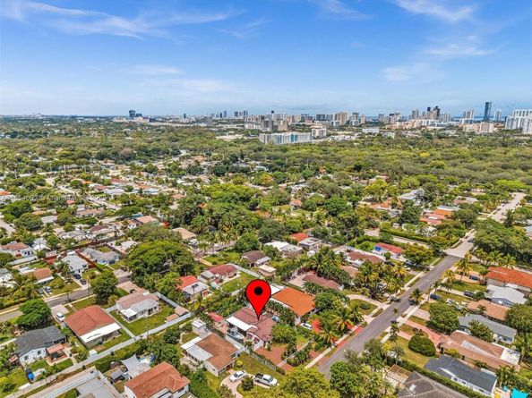 2041 NE 181st St, North Miami Beach FL 33162