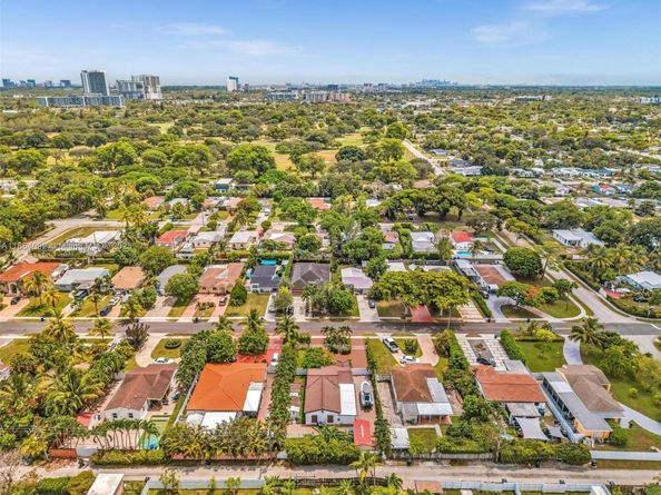 2041 NE 181st St, North Miami Beach FL 33162