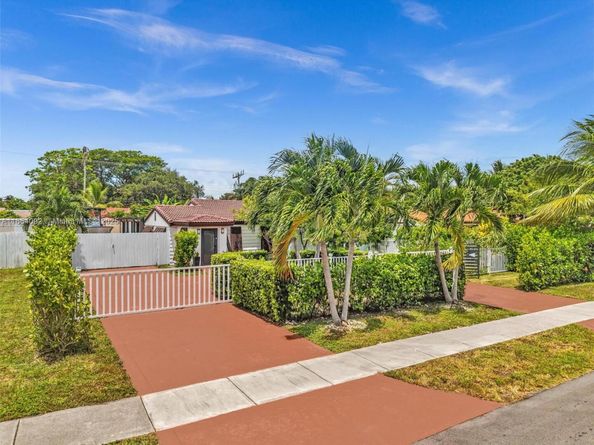 2041 NE 181st St, North Miami Beach FL 33162