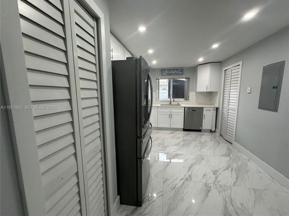 14121 SW 47th St, Miami FL 33175