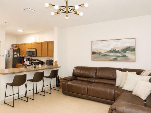 132 SE 28th Pl 4, Homestead FL 33033